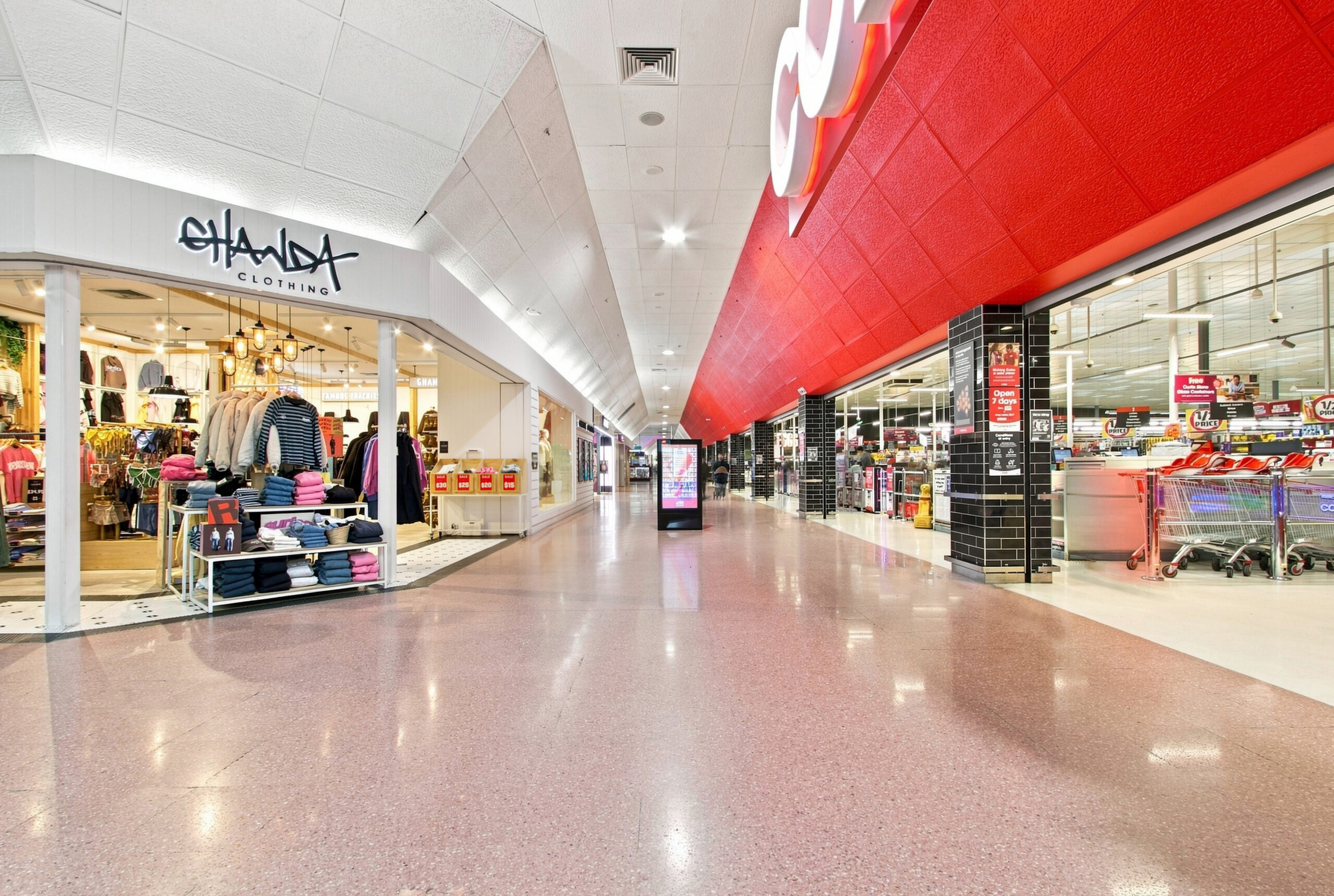 Interior 5